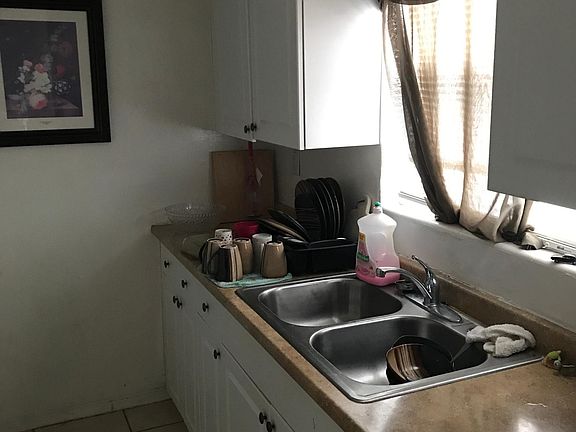 3rd image of 2592 Tulane Ave APT 3