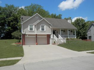 3406 W Devonshire Dr, Saint Joseph, MO 64506
