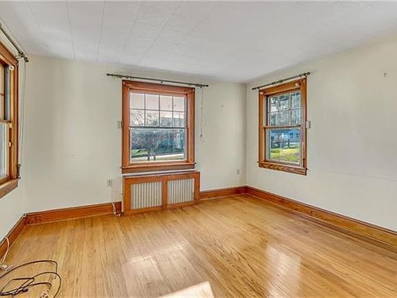 4th image of 3 Hillcrest Ave