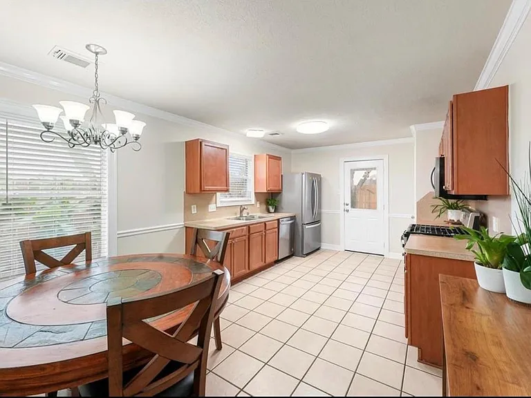 1614 York Creek Dr — Photo 15