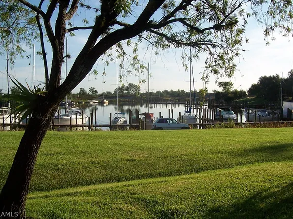 1070 Villa Dr APT D201, Labelle, FL 33935