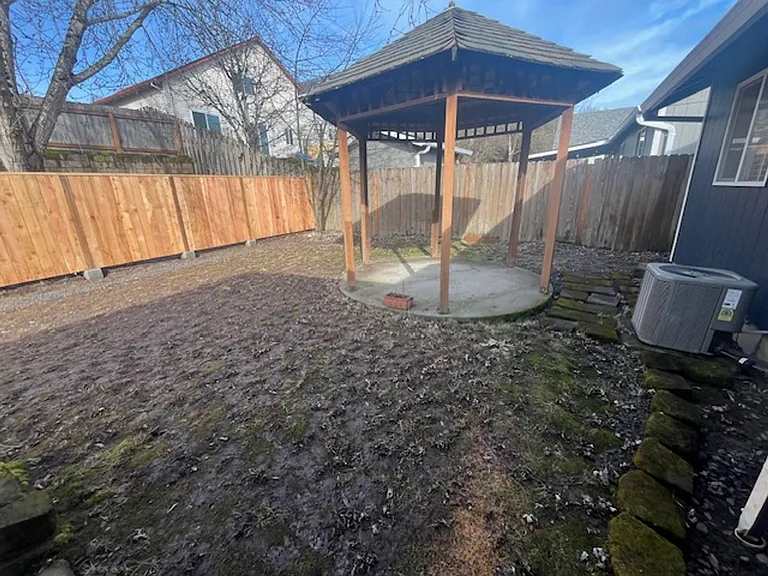 1060 SW View Crest Dr — Photo 16