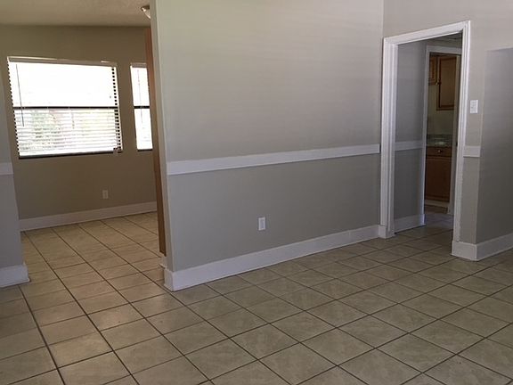 4th image of 10315 Elmhurst Dr
