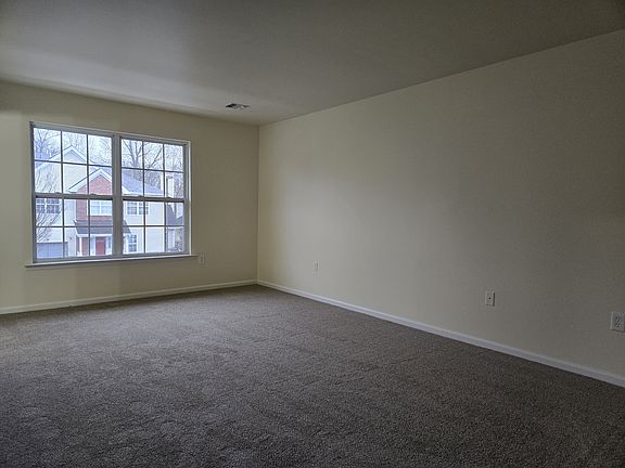 2nd image of 206 Pinelli Dr