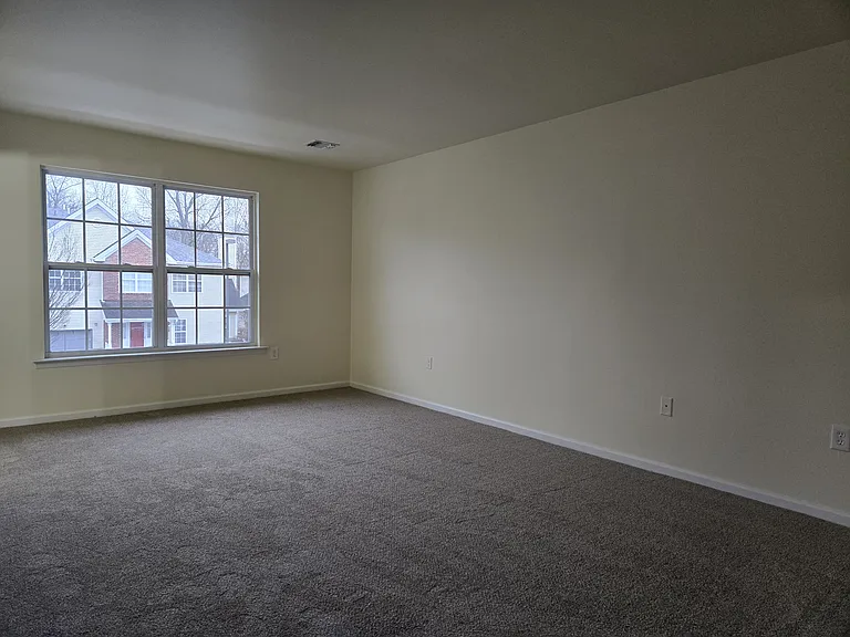 206 Pinelli Dr — Photo 2