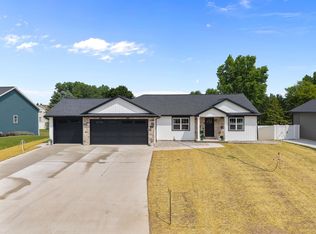 N3616 Gavin Dr, Appleton, WI 54913