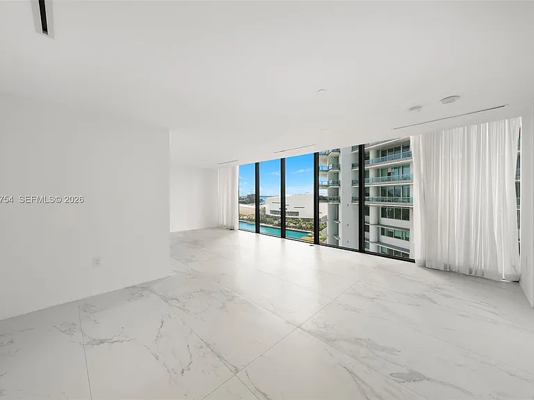 1000 Biscayne Blvd #1201 — Photo 48