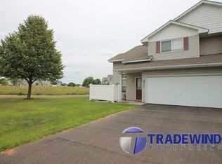 513 19th Pl SE, Cambridge, MN 55008