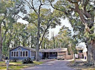 813 17th Ave N, Surfside Beach, SC 29575