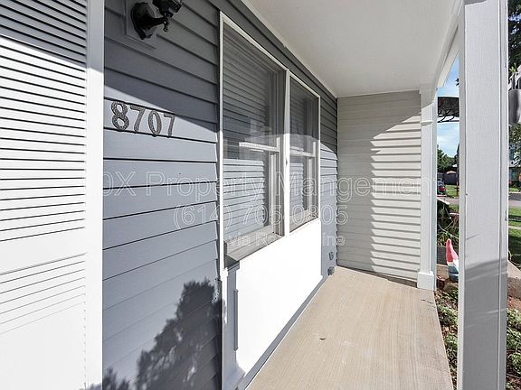 3rd image of 8707 Glencanyon Dr