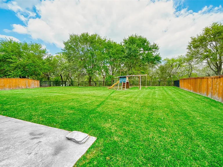 5619 Riverstone Crossing Dr — Photo 33