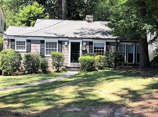 1009 Canterbury Rd, Raleigh, NC 27607