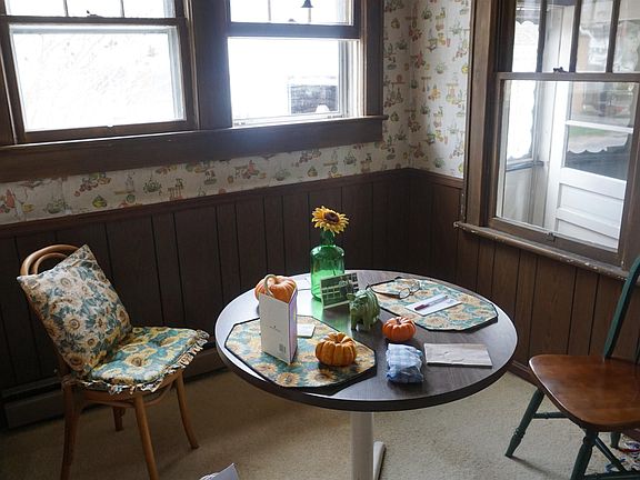 4th image of 105 Alleghany St