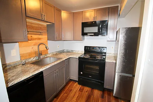 1309 Bradley Dr Photo 1