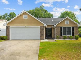 1635 Kara Ct, Fayetteville, NC 28304