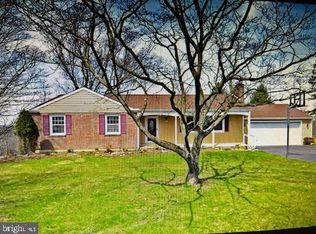 877 Cross Rd, Schwenksville, PA 19473