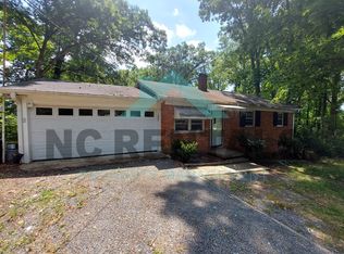 3818 Edgewood Terrace Rd, Greensboro, NC 27406