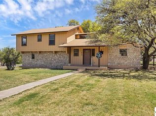 410 Susie Dr, Canyon Lake, TX 78133