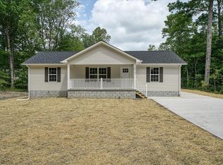 3125 Opalochee Dr, Crossville, TN 38572