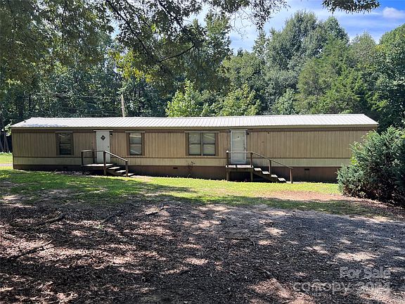 4th image of 4039 Shasta Ln