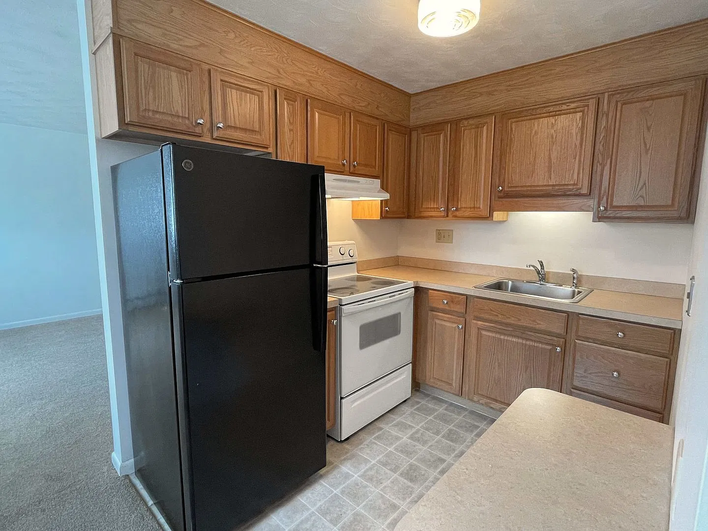 7 Carolyn St — Photo 4