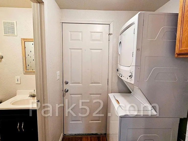 3012 S Melrose St — Photo 9