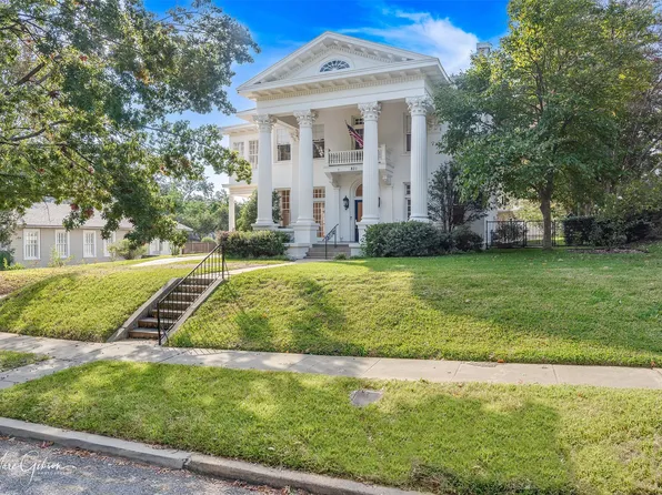 831 Monrovia St, Shreveport, LA 71106