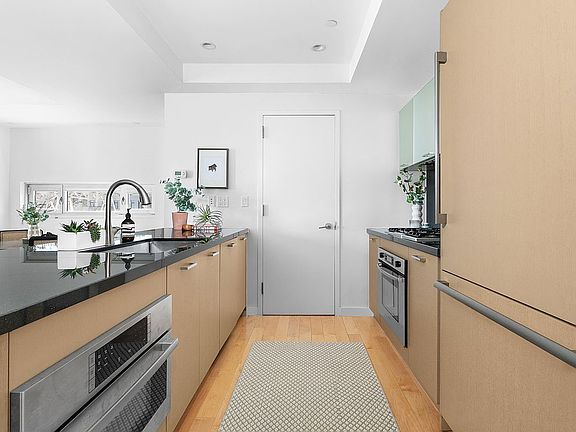 3rd image of 253 4th Ave #5A