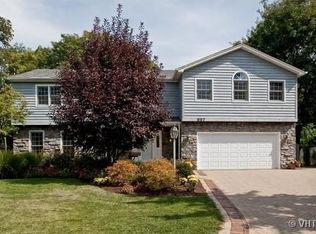 907 Lawn Ct, Western Springs, IL 60558