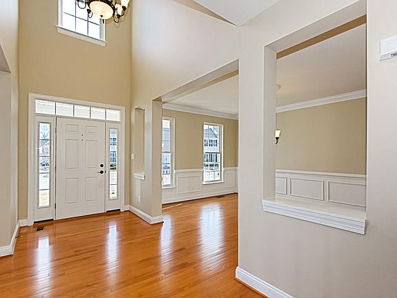 5th image of 23139 Morven Woods Ct
