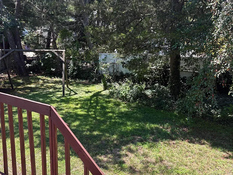 36 Bayberry Ave — Photo 7