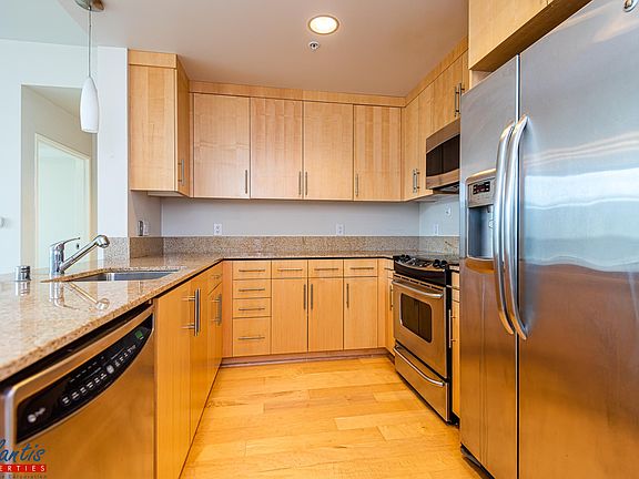 4th image of 38 N Almaden Blvd Unit 409