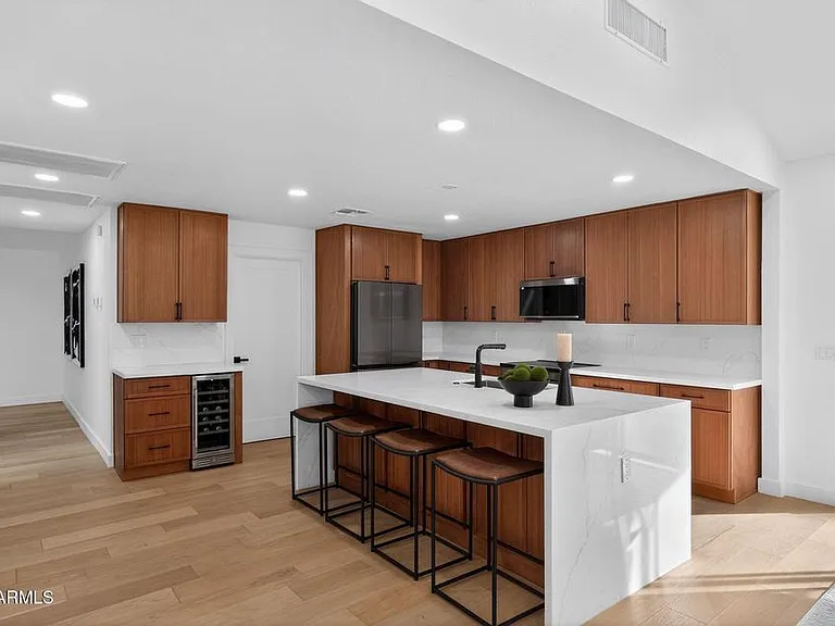 7369 E Krall St — Photo 5