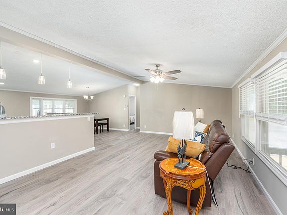 4th image of 903 Forwood Ct