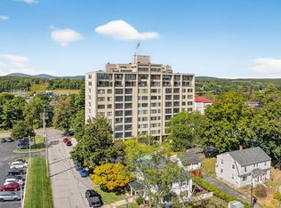 55 River Rd APT 7G, Manchester, NH 03104