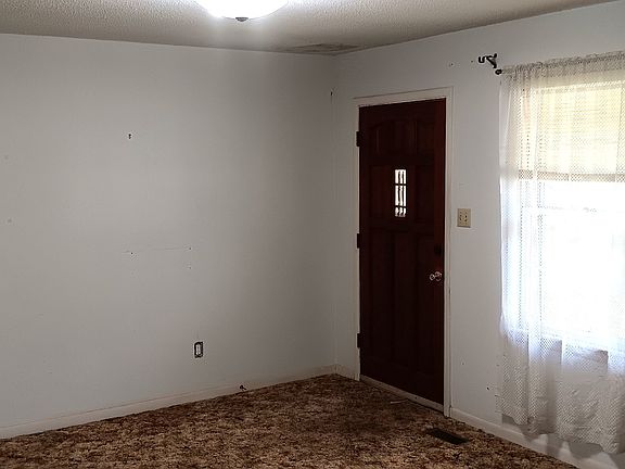 5th image of 2192 Flat Branch Rd