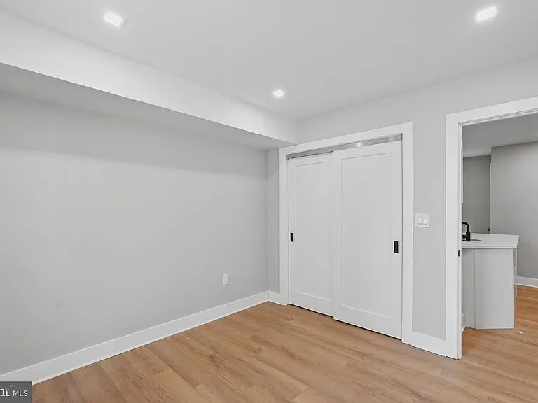 1301 Somerset Pl NW — Photo 16