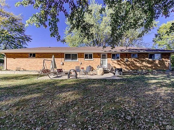 3rd image of 148 Joy Elizabeth Dr