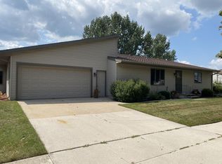 2302 Paul Rd, Manitowoc, WI 54220
