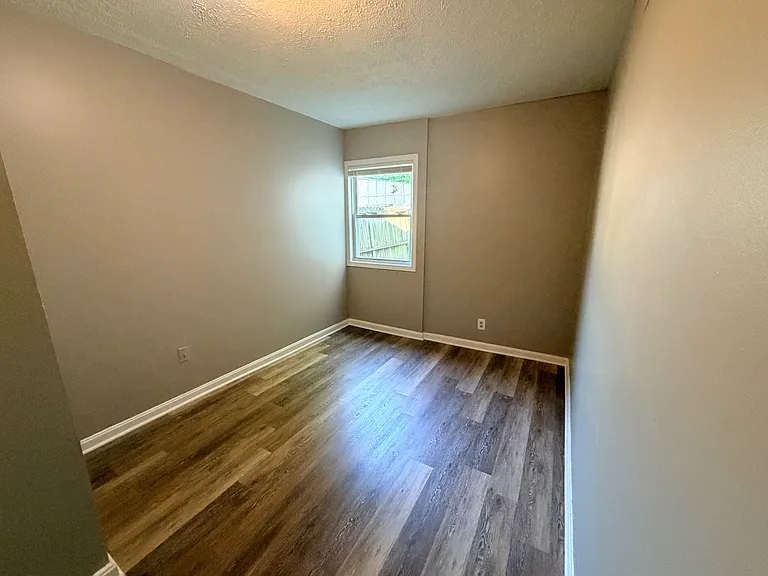 1307 E Market St #1 — Photo 14