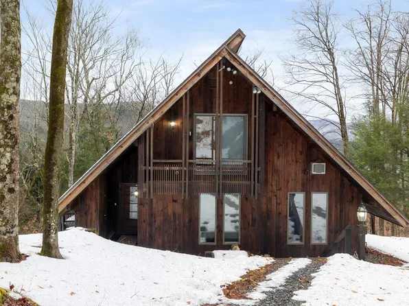 505 Cedarwood Road, Stockbridge, VT 05772