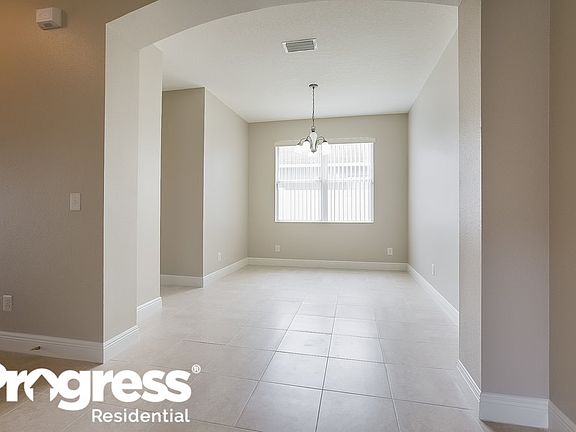3rd image of 8571 Deer Chase Dr