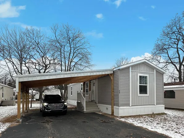 2722 S Hill Rd Lot 54, Gladstone, MI 49837