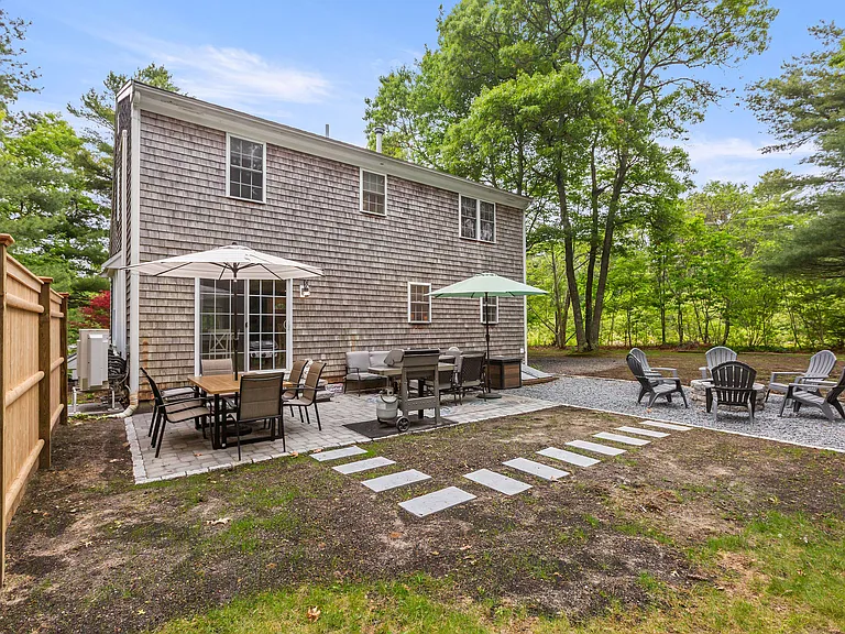 10 Kristina Ln — Photo 9