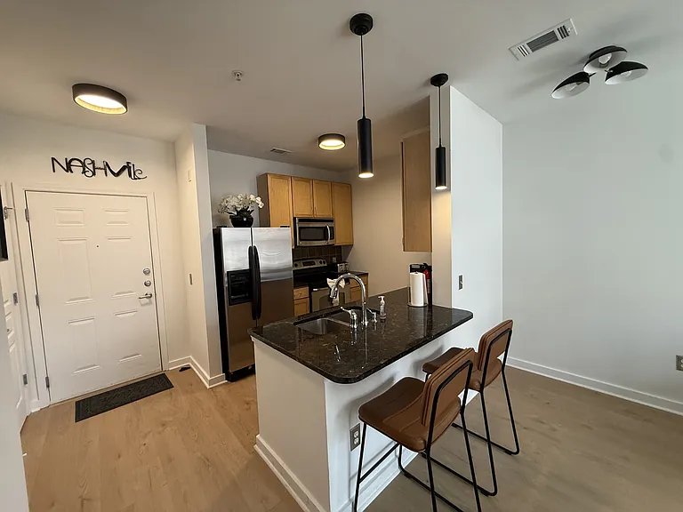 3000 Vanderbilt Pl #322 — Photo 17
