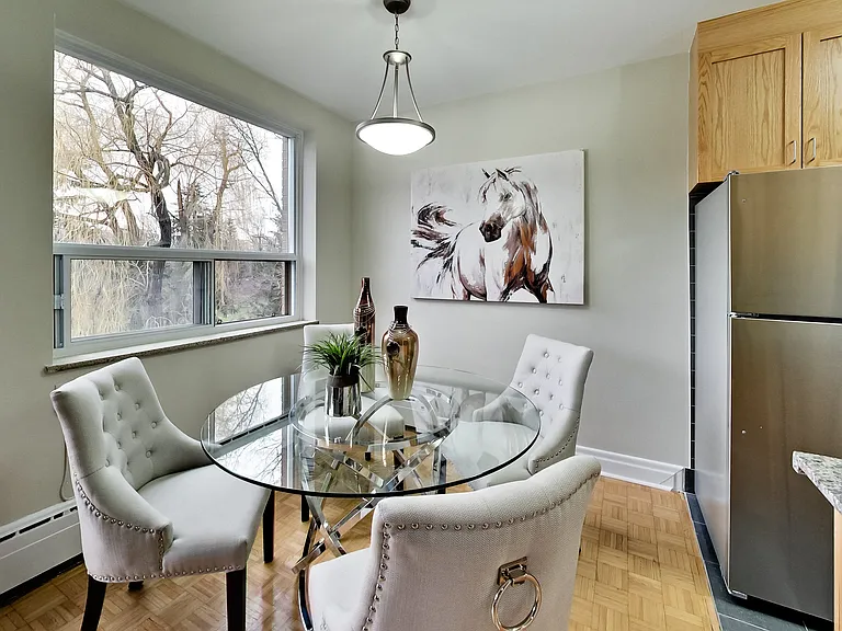 42 Glen Elm Ave #206 — Photo 36