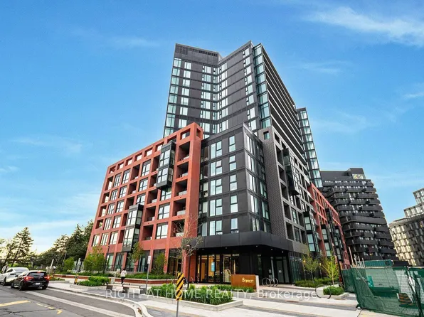 8 Tippett Rd #1611, Toronto, ON M3H 0E7