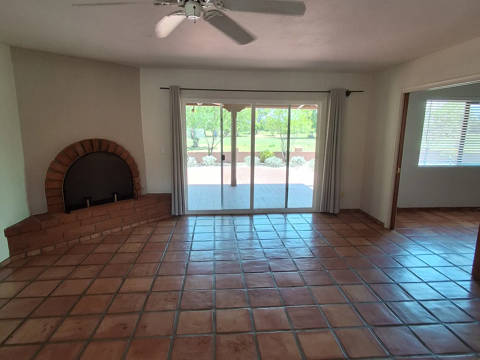 2 bed, 1345 sqft, $1,900 — Photo 4