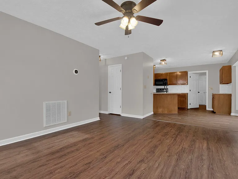 1717 Nuthatch Rd — Photo 11