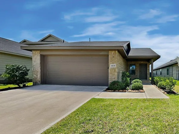 18735 Mercer Falls Dr, Hockley, TX 77447